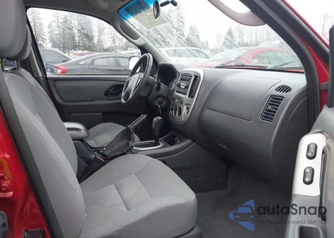 2006 Ford Escape Xlt from USA, damaged, VIN 1FMYU03Z96KB19370